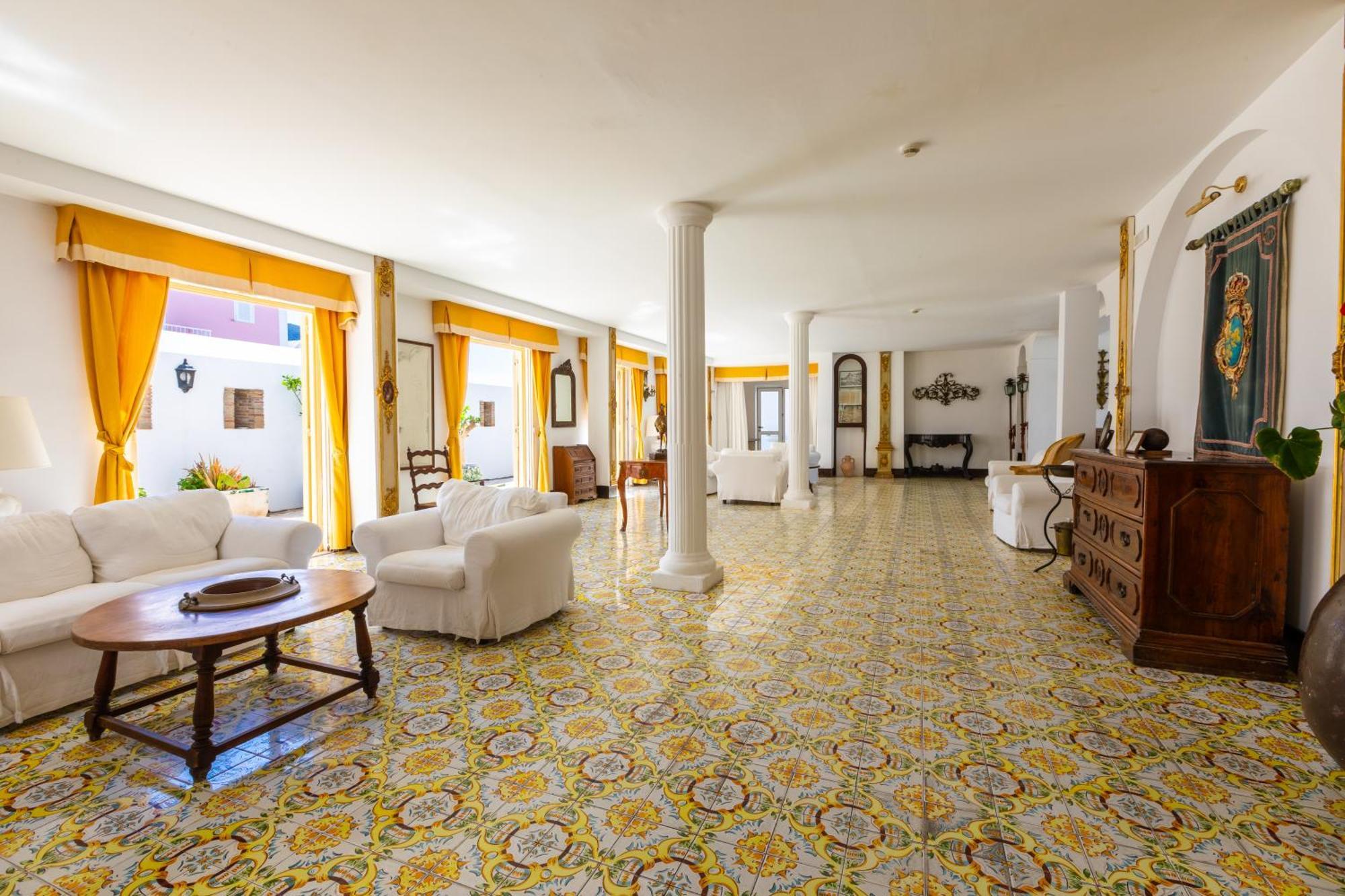 Hotel Torre Dei Borboni Ponza Eksteriør bilde