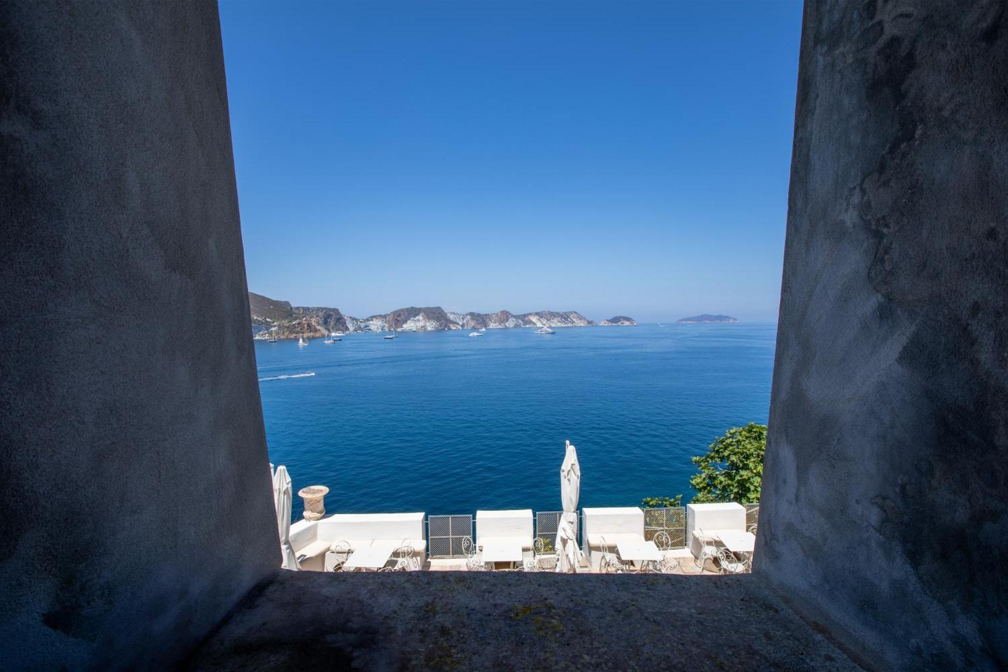 Hotel Torre Dei Borboni Ponza Eksteriør bilde