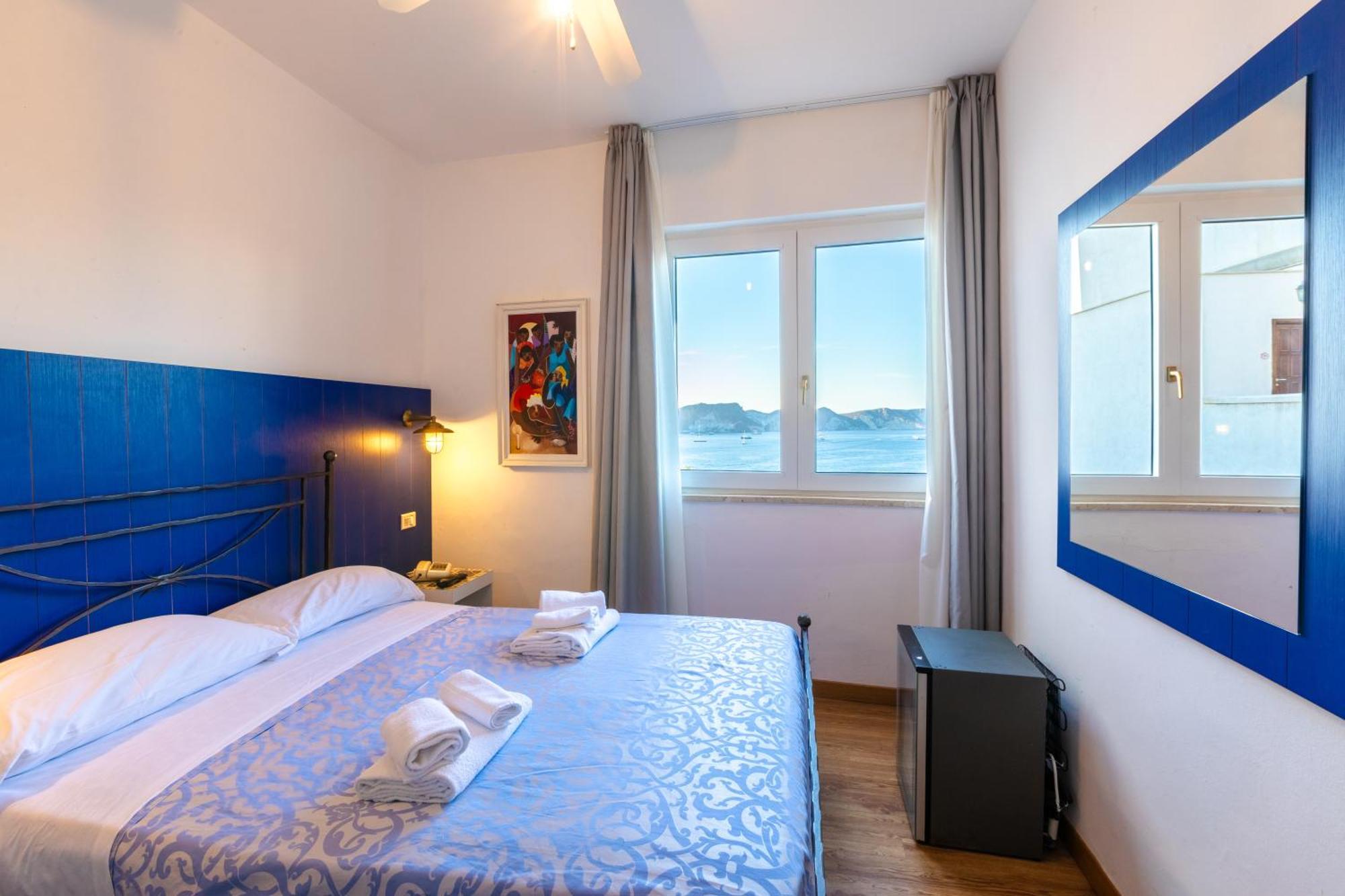 Hotel Torre Dei Borboni Ponza Eksteriør bilde