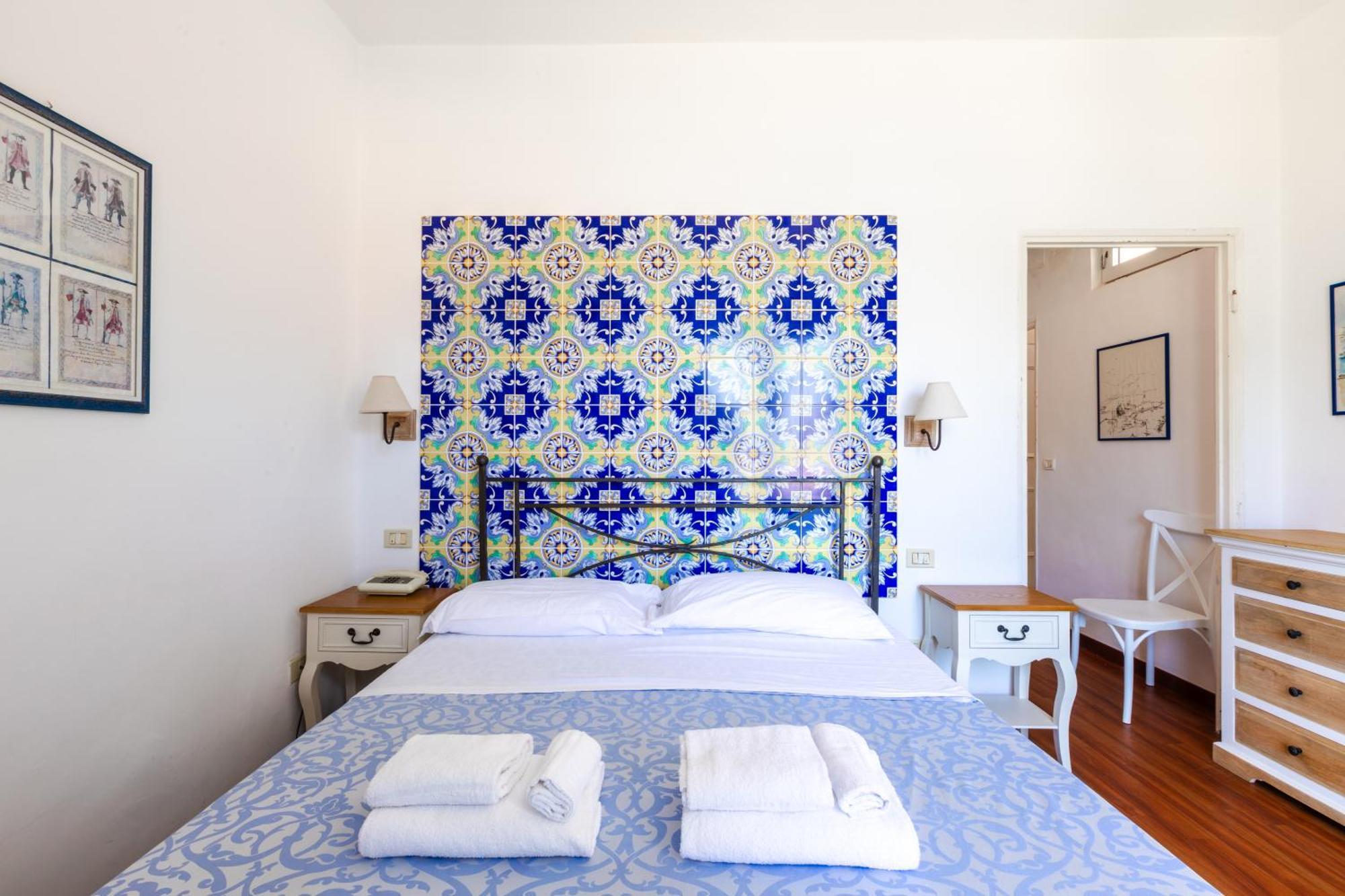 Hotel Torre Dei Borboni Ponza Eksteriør bilde