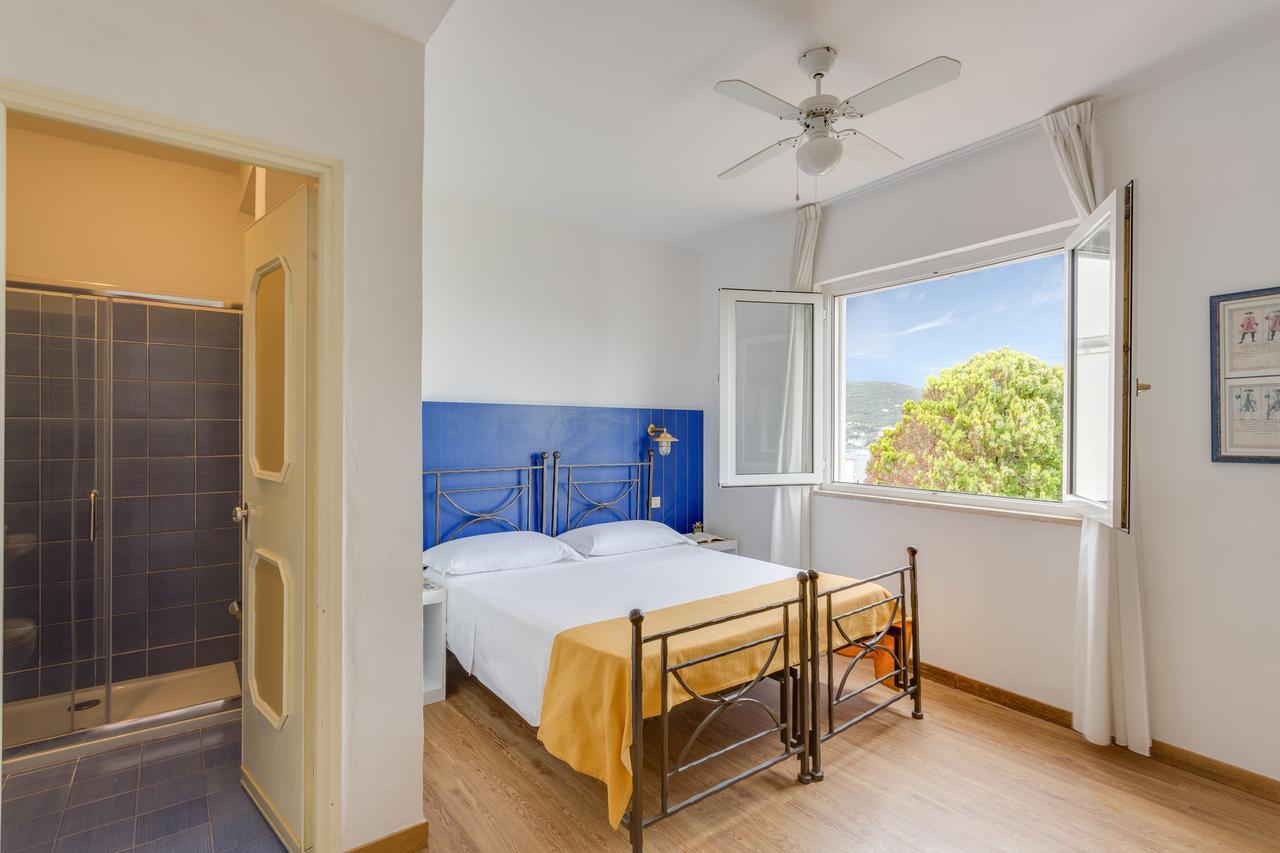 Hotel Torre Dei Borboni Ponza Eksteriør bilde