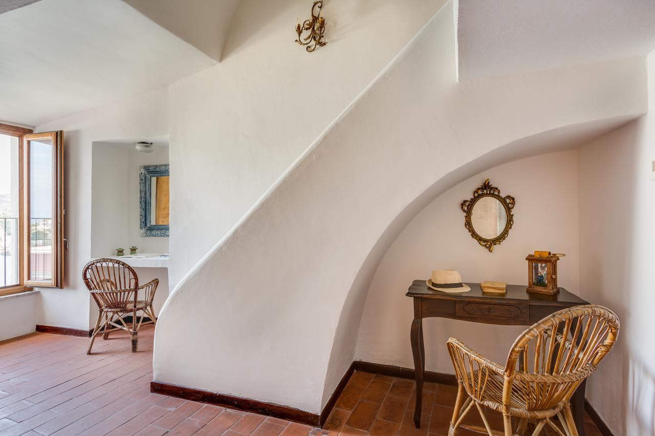 Hotel Torre Dei Borboni Ponza Eksteriør bilde