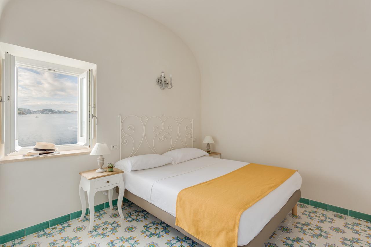 Hotel Torre Dei Borboni Ponza Eksteriør bilde