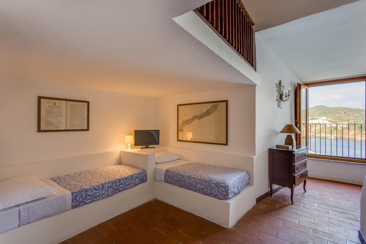 Hotel Torre Dei Borboni Ponza Eksteriør bilde