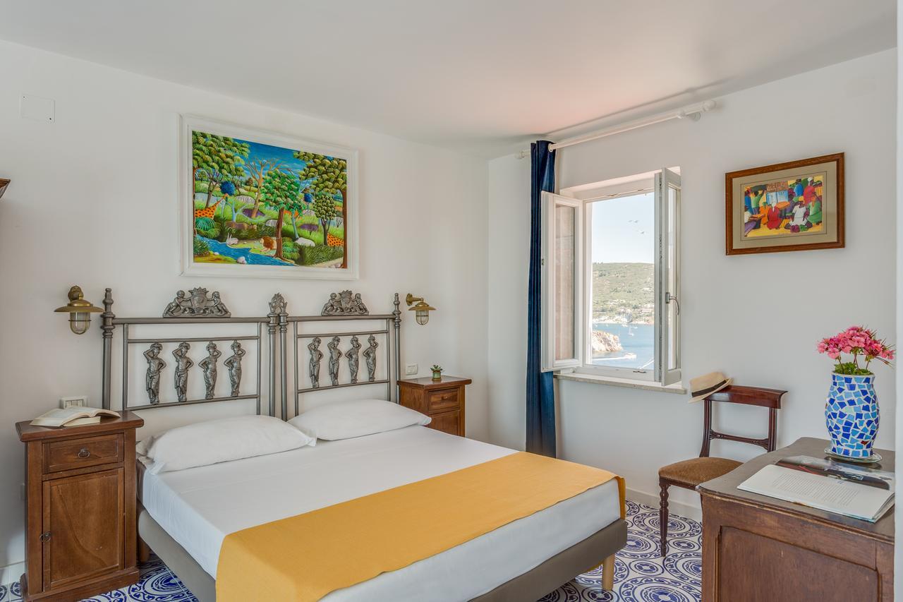 Hotel Torre Dei Borboni Ponza Eksteriør bilde