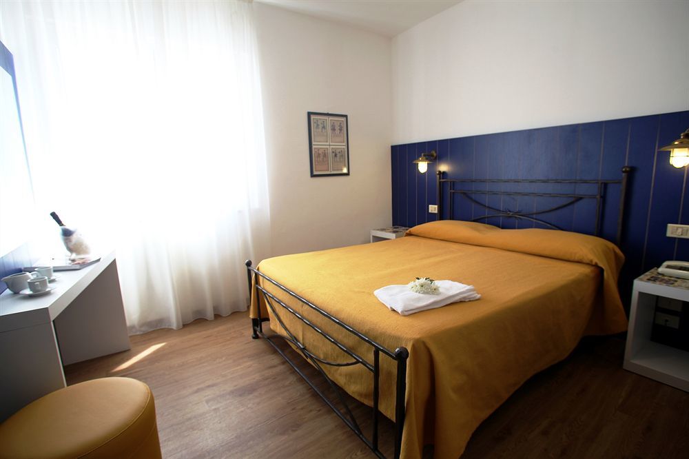 Hotel Torre Dei Borboni Ponza Eksteriør bilde