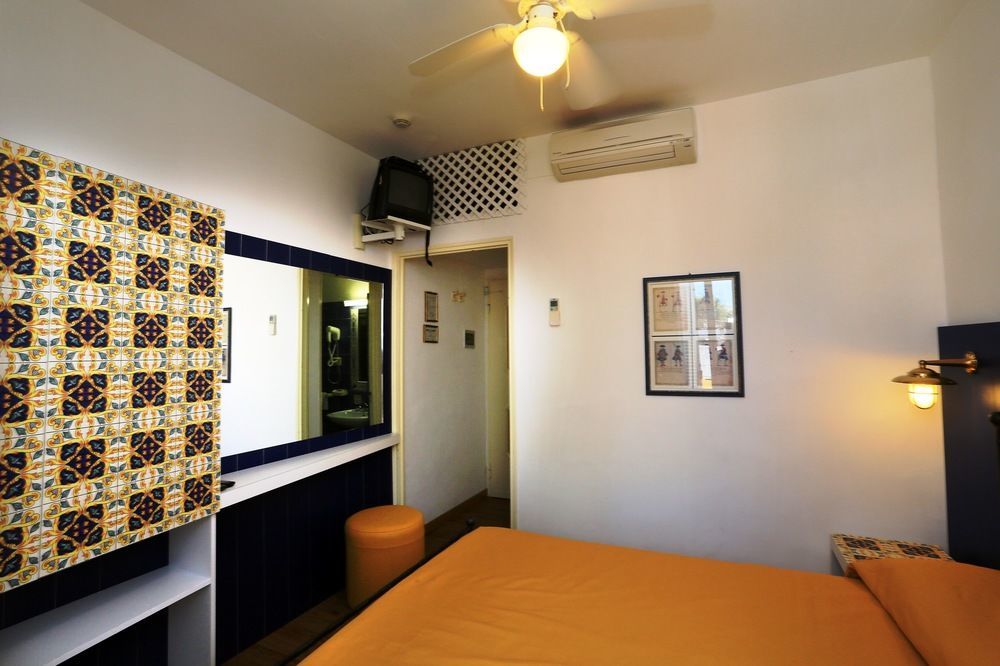 Hotel Torre Dei Borboni Ponza Eksteriør bilde