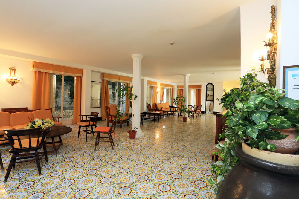Hotel Torre Dei Borboni Ponza Eksteriør bilde
