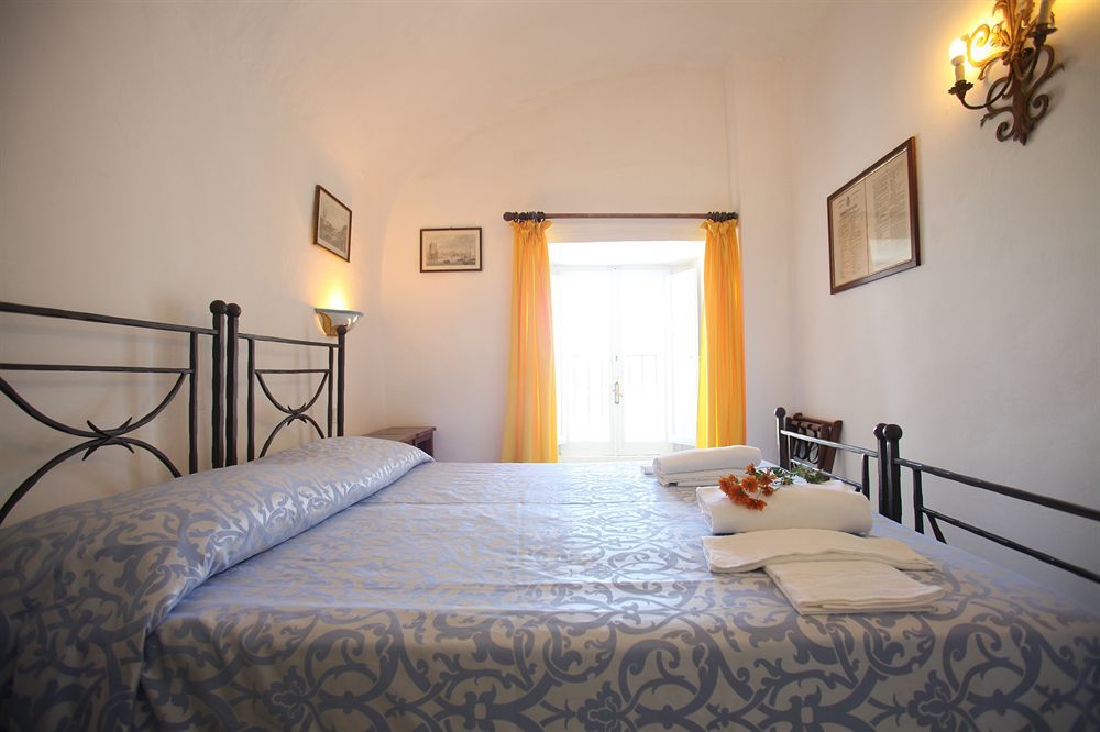 Hotel Torre Dei Borboni Ponza Eksteriør bilde