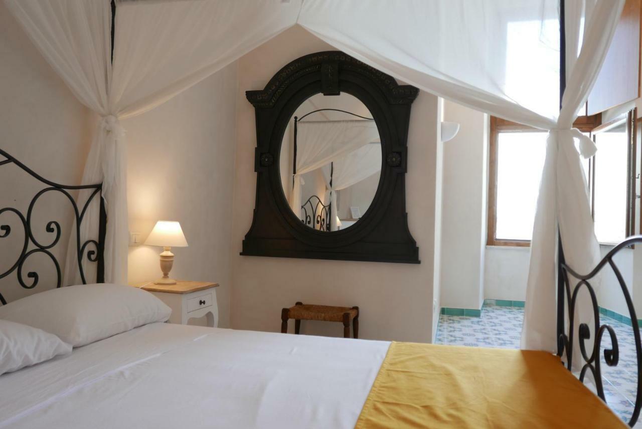 Hotel Torre Dei Borboni Ponza Eksteriør bilde